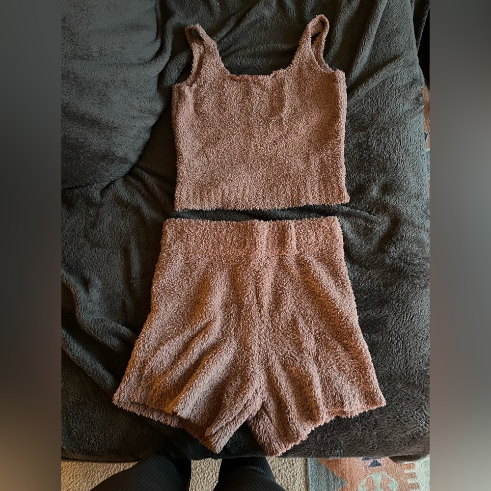 Skims fuzzy 2 piece set
